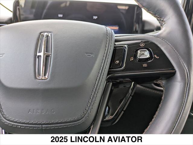 Used 2025 Lincoln Aviator Reserve w/ Equipment Group 201A image 15