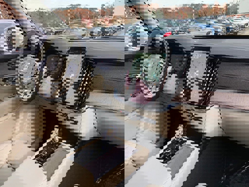 New 2026 Volvo XC90 B6 Ultra w/ Protection Package image 17