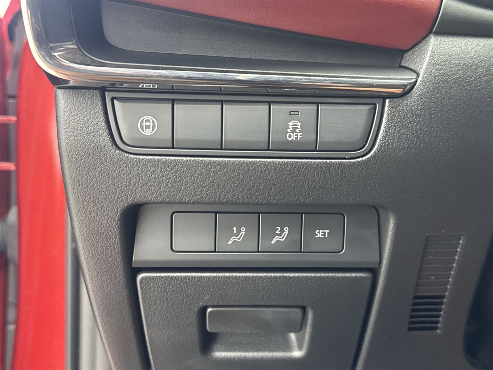 Used 2019 MAZDA MAZDA3 Hatchback w/ Premium Package image 31