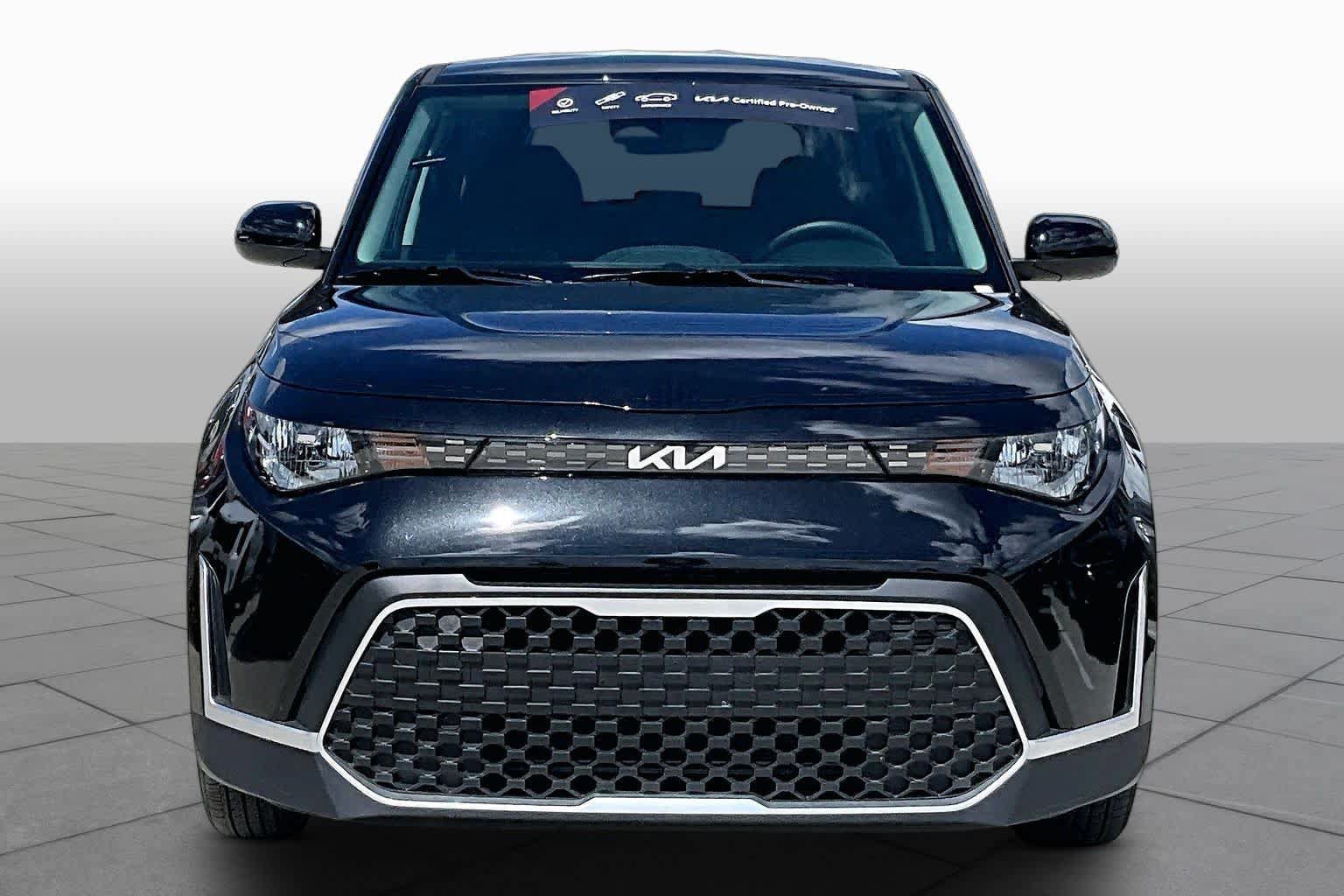 Certified 2025 Kia Soul LX w/ LX Technology Package FWD image 4
