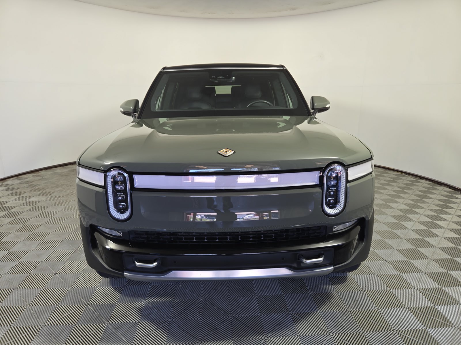 Used 2022 Rivian R1S Launch Edition Quad AWD/4WD image 8