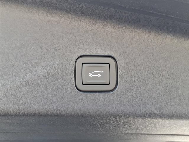 New 2026 Cadillac Vistiq Luxury AWD/4WD image 6