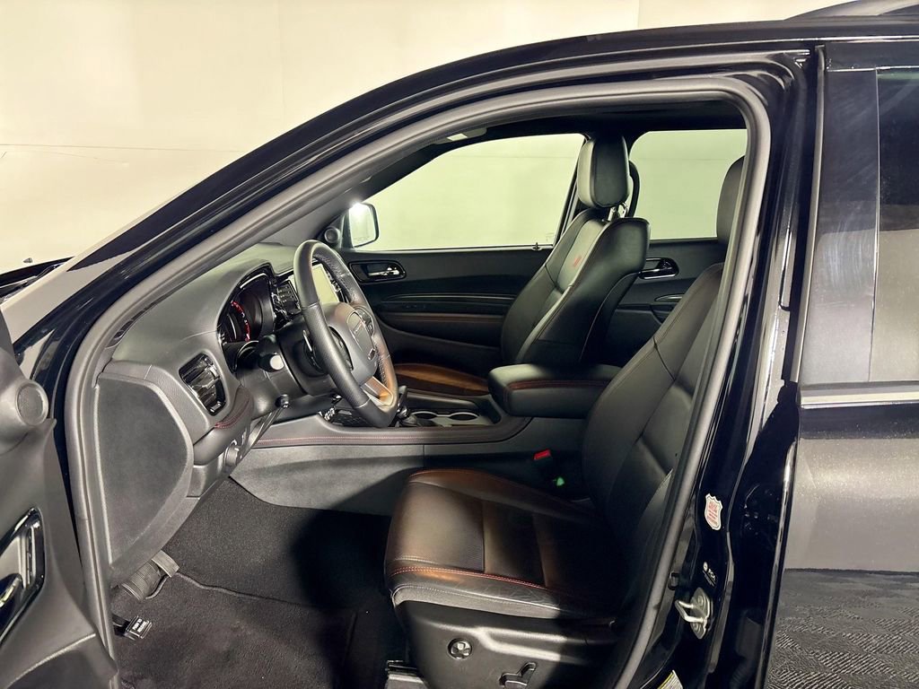 Used 2025 Dodge Durango GT image 11