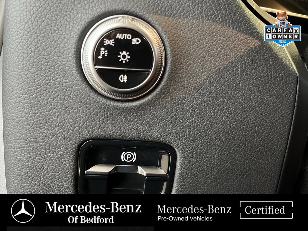 Used 2024 Mercedes-Benz GLC 300 4MATIC image 29
