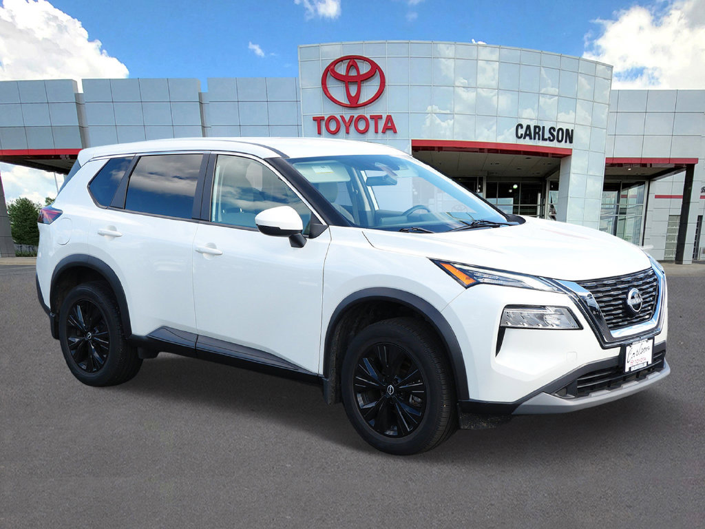 Used 2022 Nissan Rogue SV AWD/4WD image 2