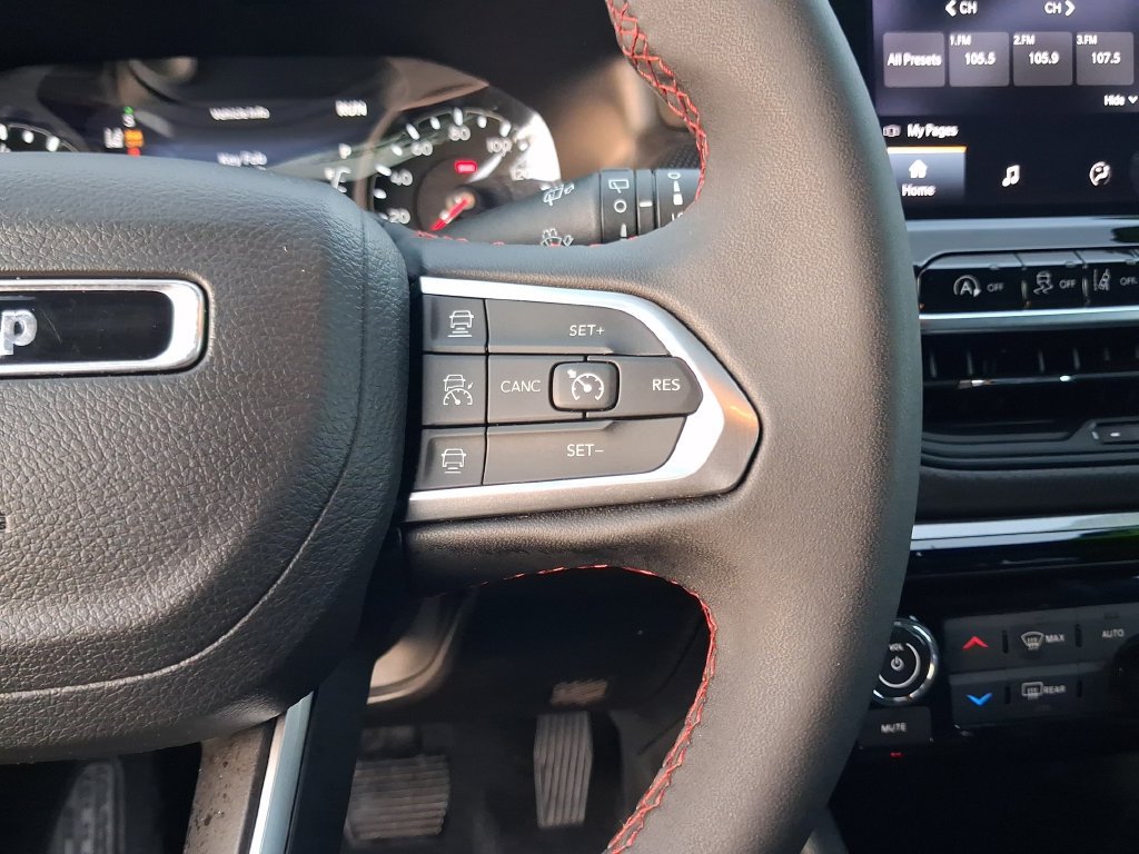 Used 2024 Jeep Compass Trailhawk AWD/4WD image 23