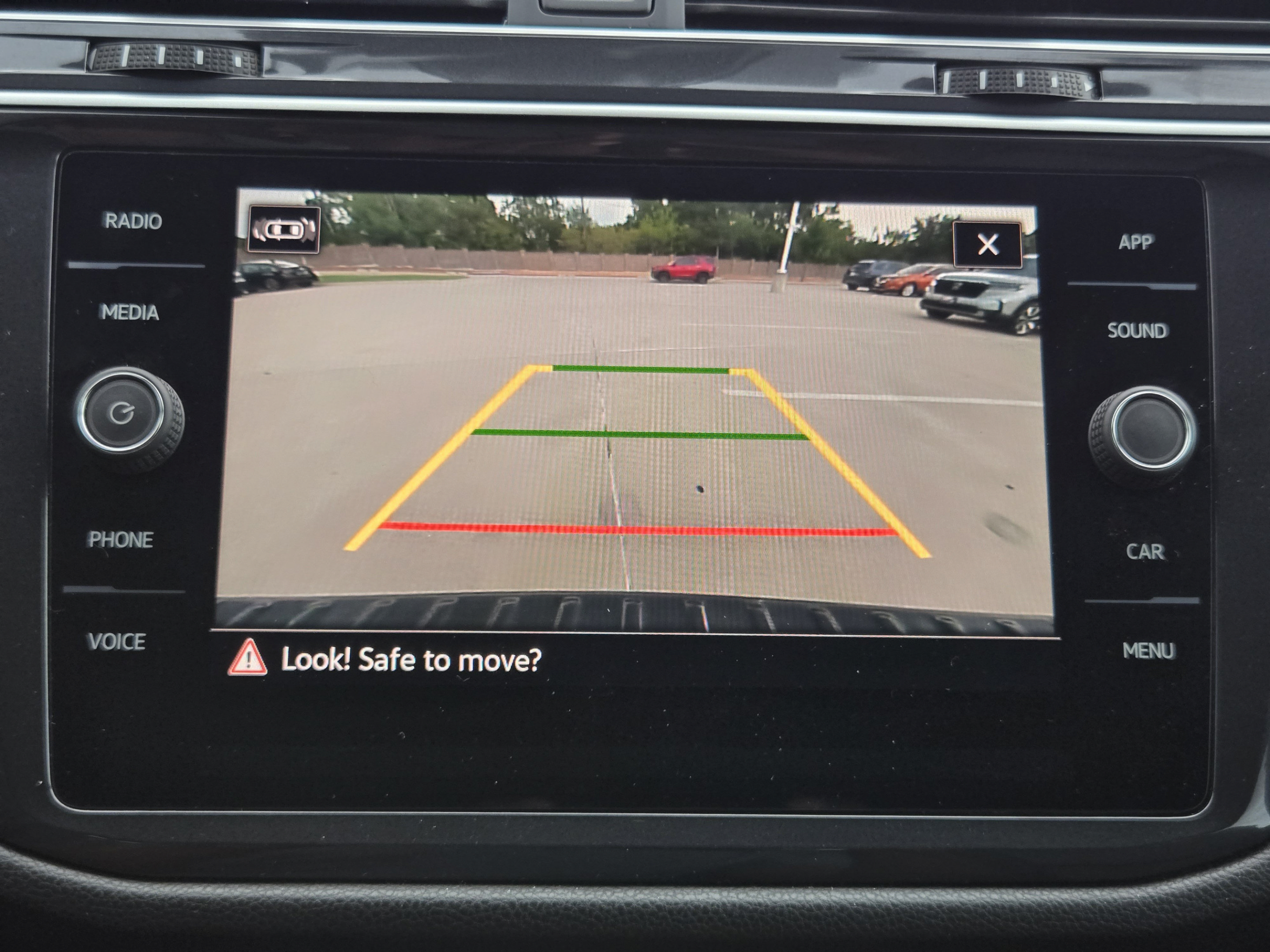 Used 2024 Volkswagen Tiguan SE R-Line FWD image 14