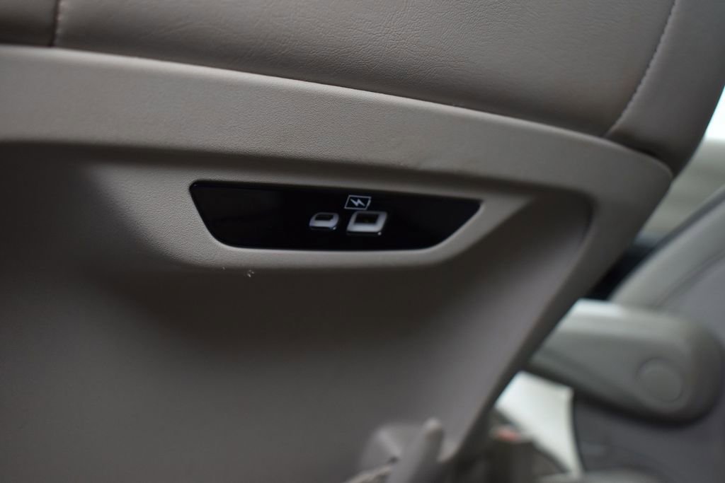 Used 2021 Chrysler Pacifica Limited w/ Premium & Safety Sphere Group AWD/4WD image 11