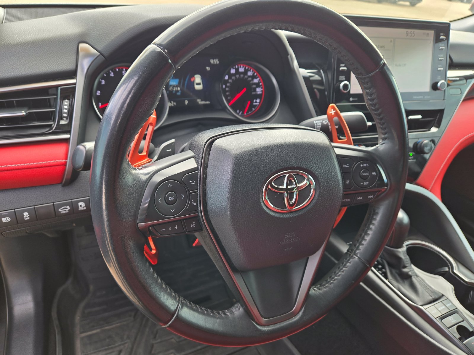 Used 2022 Toyota Camry XSE FWD image 9
