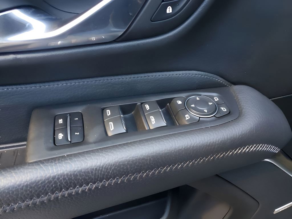 Used 2023 GMC Yukon Denali image 28