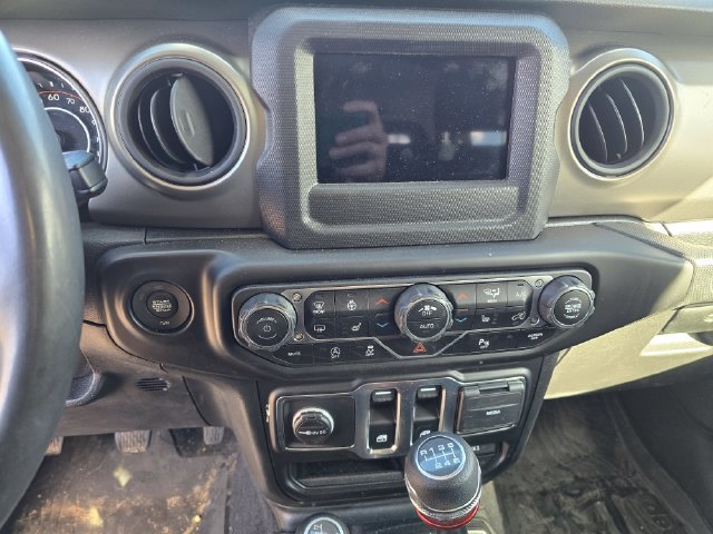 Used 2021 Jeep Wrangler Sport AWD/4WD image 12