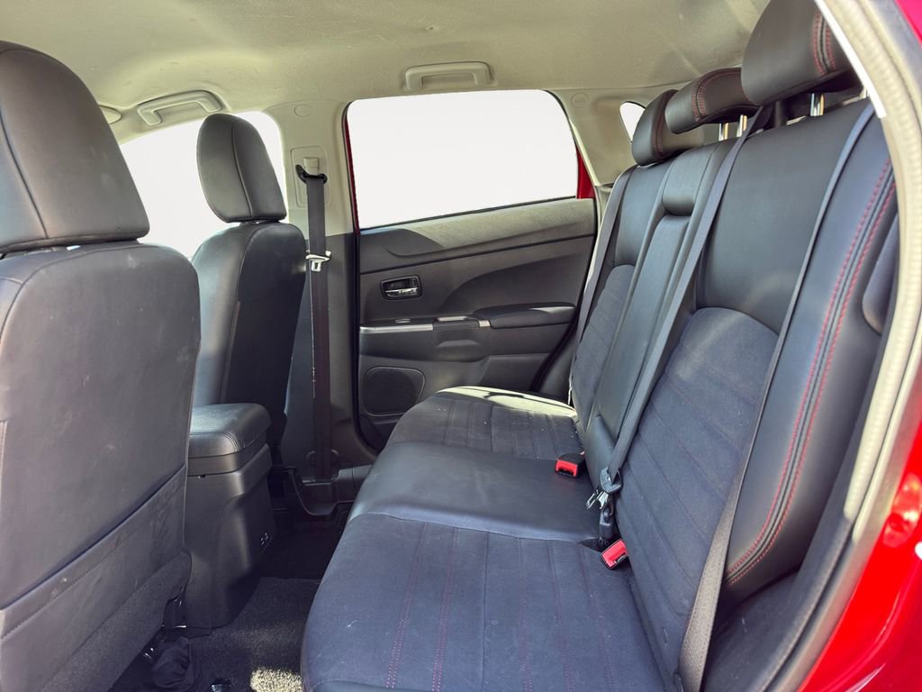 Used 2024 Mitsubishi Outlander Sport SE image 13