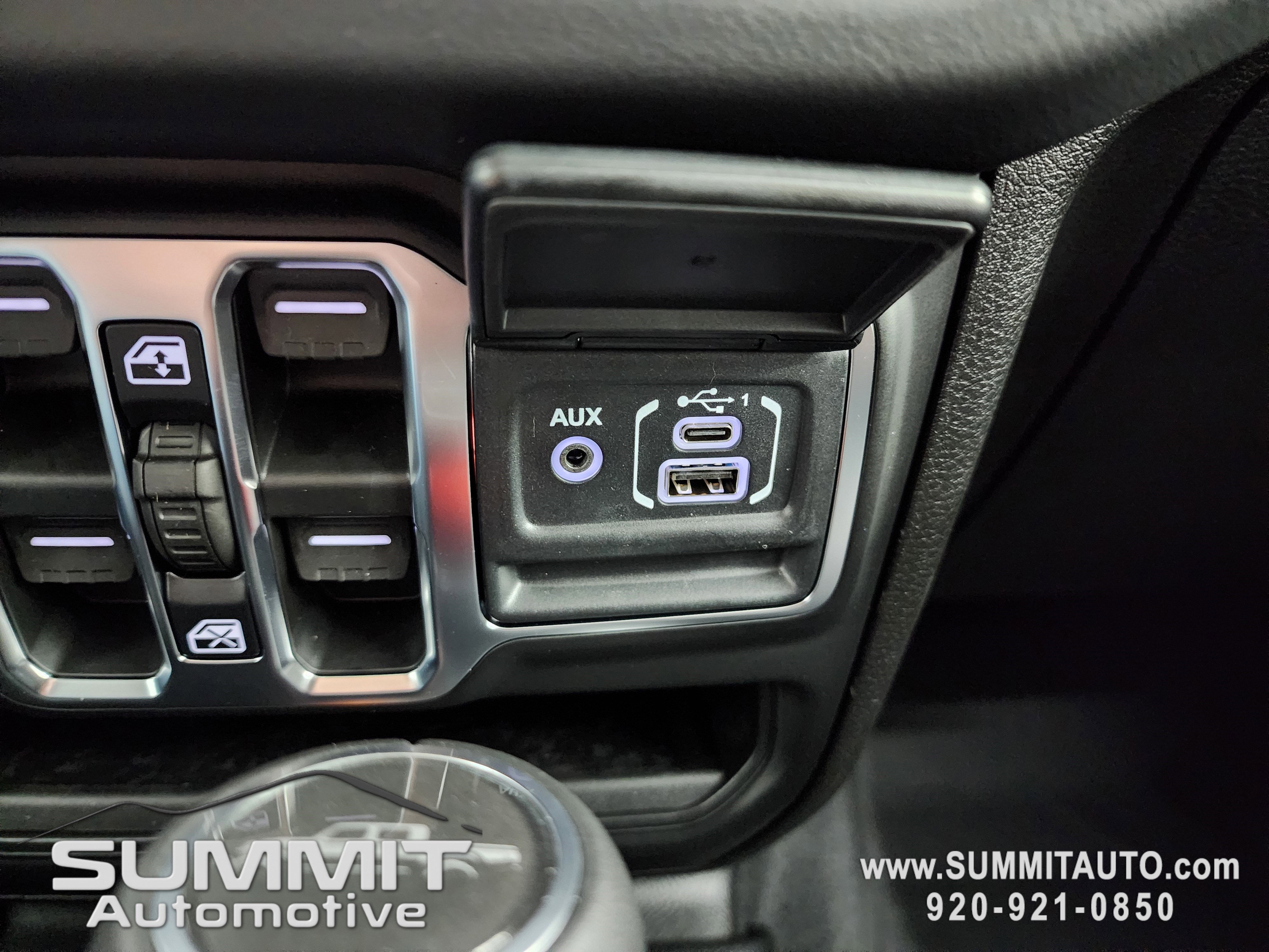 New 2026 Jeep Gladiator Sahara image 52