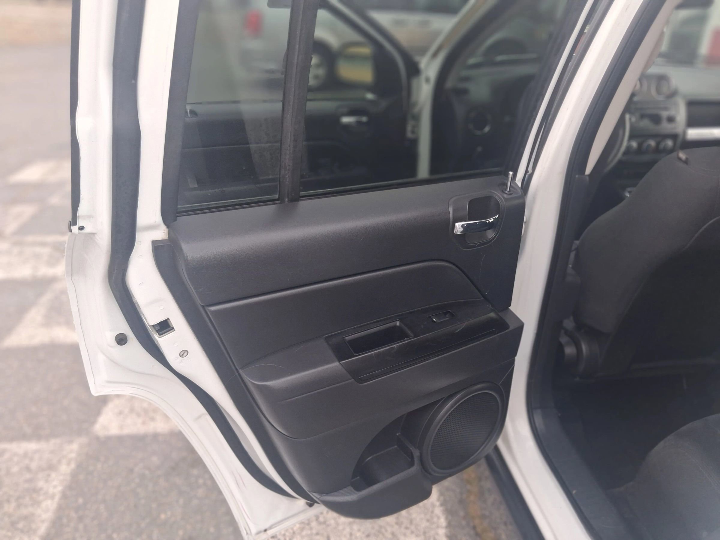 Used 2015 Jeep Compass Sport w/ Power Value Group FWD image 10