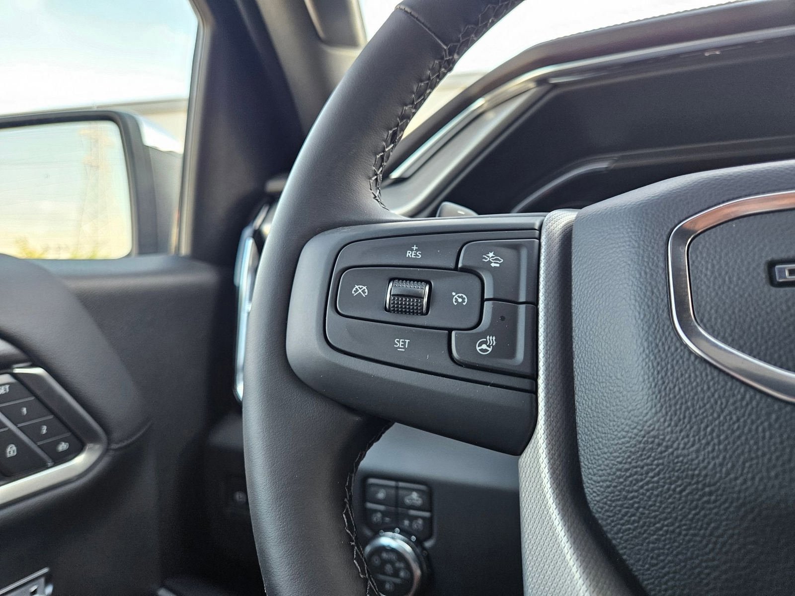 New 2026 GMC Sierra 1500 Denali w/ Denali Reserve Package AWD/4WD image 12