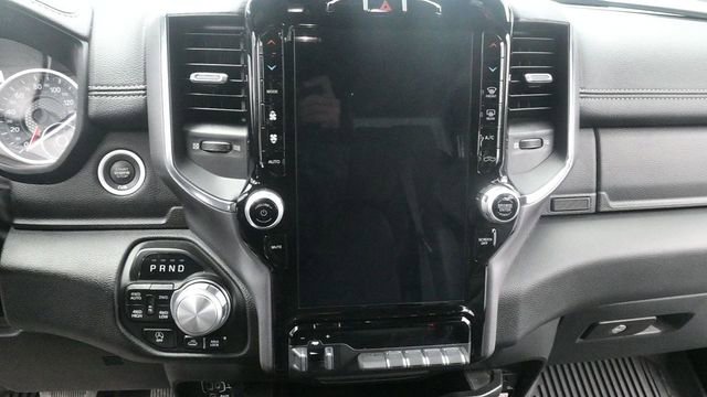 Used 2024 RAM 1500 Laramie AWD/4WD image 17