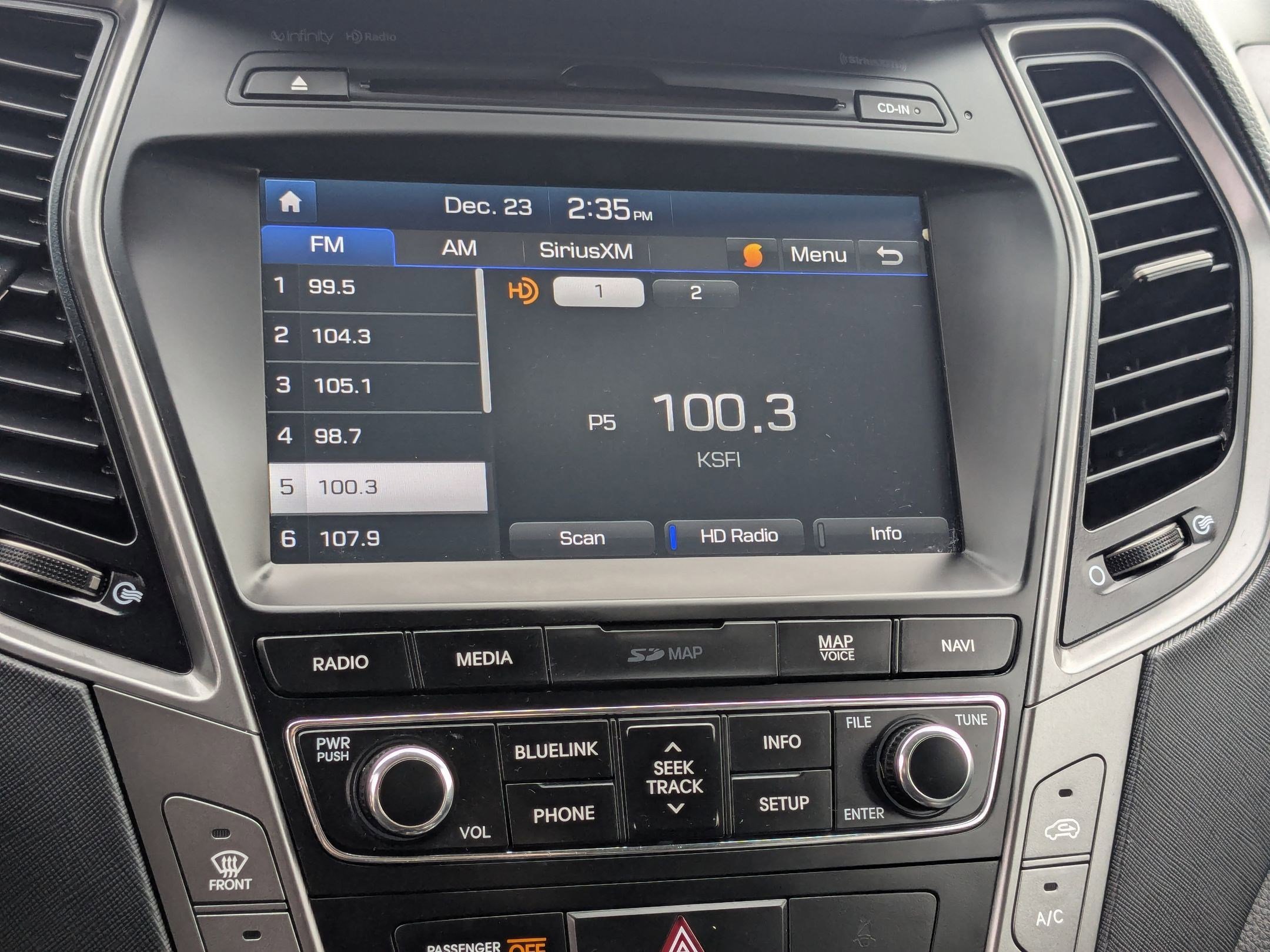 Used 2018 Hyundai Santa Fe Sport image 21