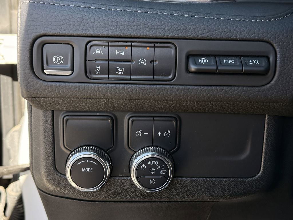 Used 2024 GMC Yukon Denali image 20