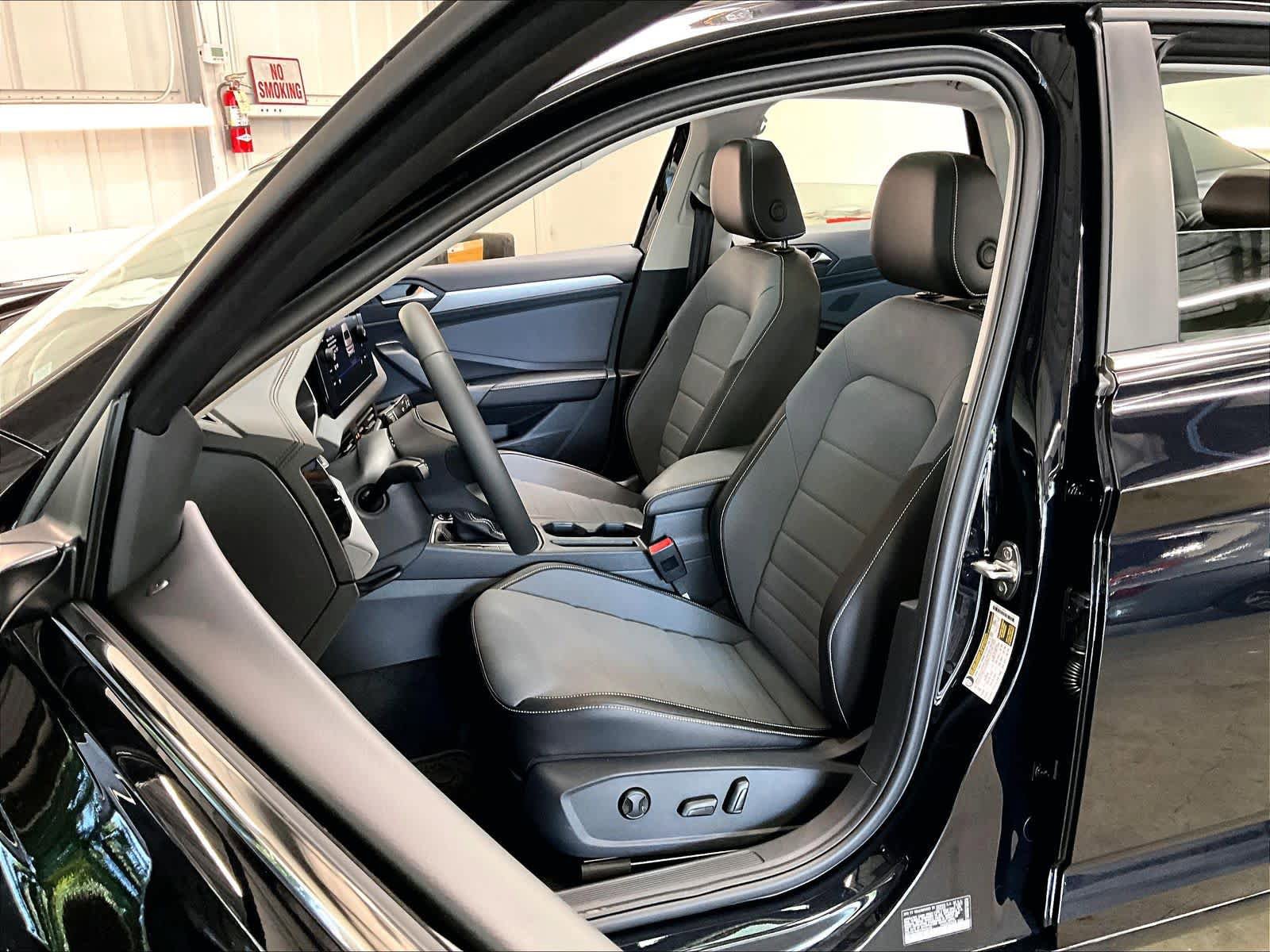 New 2026 Volkswagen Jetta SE FWD image 11