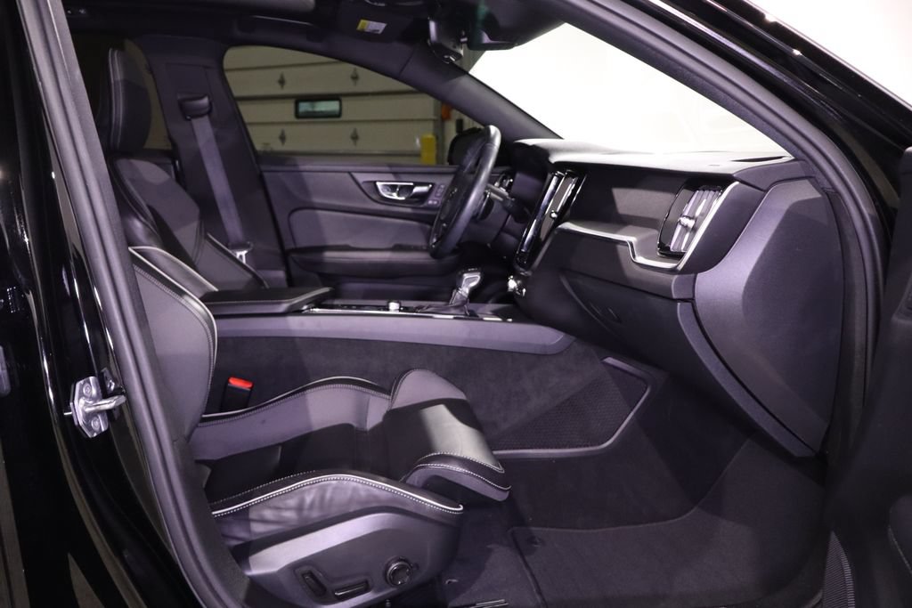 Used 2019 Volvo S60 T6 R-Design AWD/4WD image 33