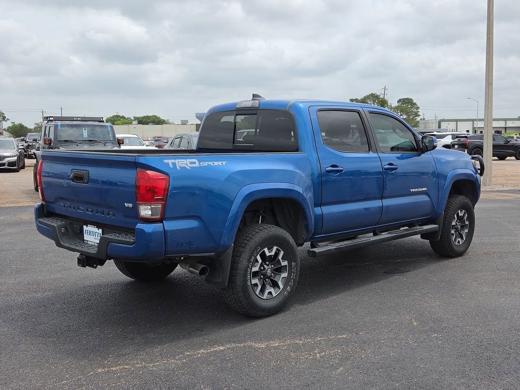 Used 2017 Toyota Tacoma SR5 RWD image 6