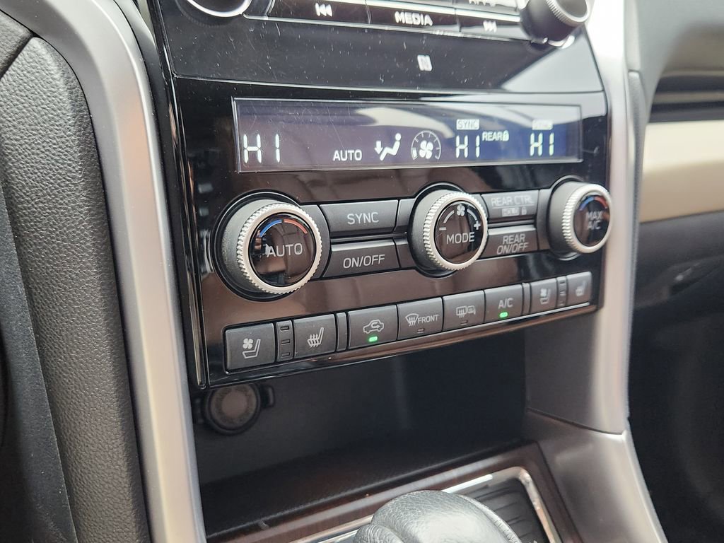 Used 2019 Subaru Ascent Touring AWD/4WD image 10