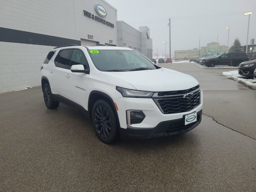 Used 2023 Chevrolet Traverse RS image 8