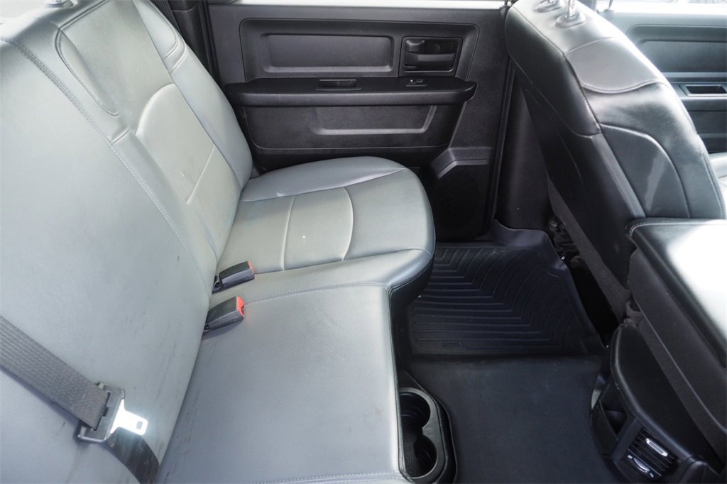 Used 2024 RAM 2500 Tradesman w/ Chrome Appearance Group image 23