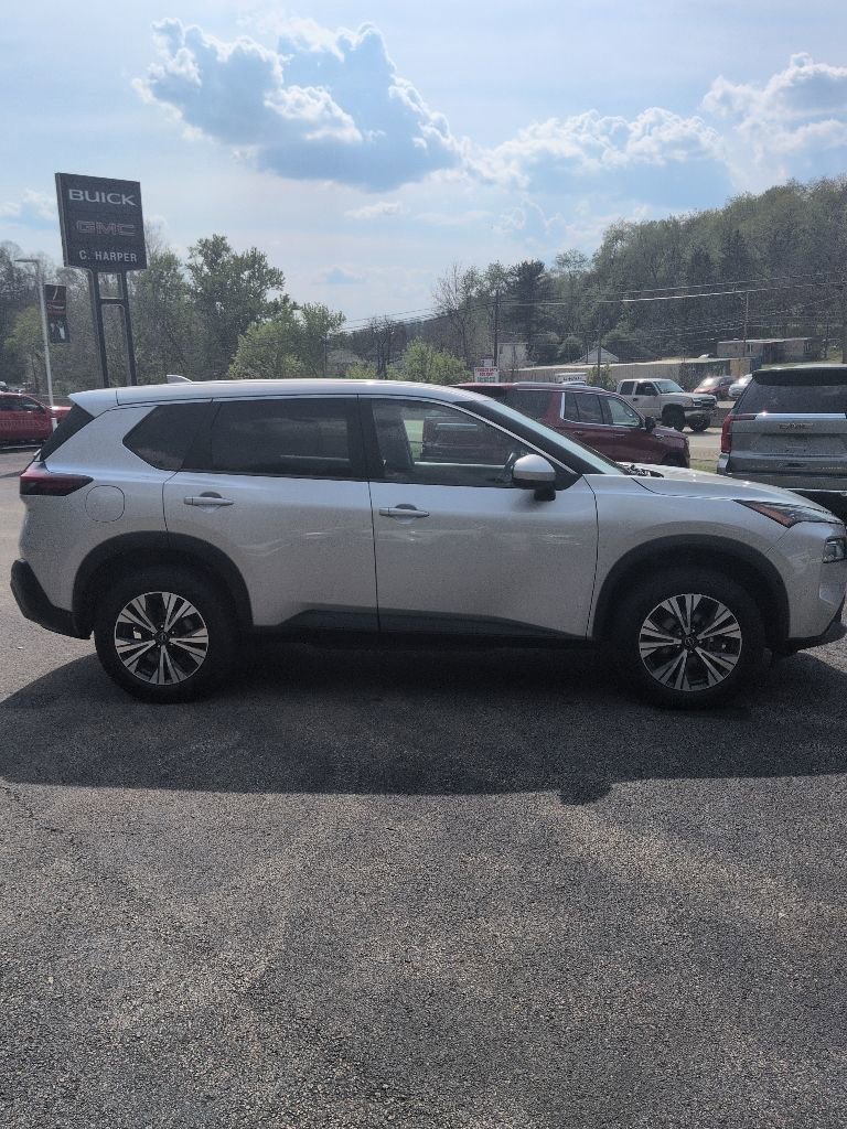 Used 2023 Nissan Rogue SV AWD/4WD image 5