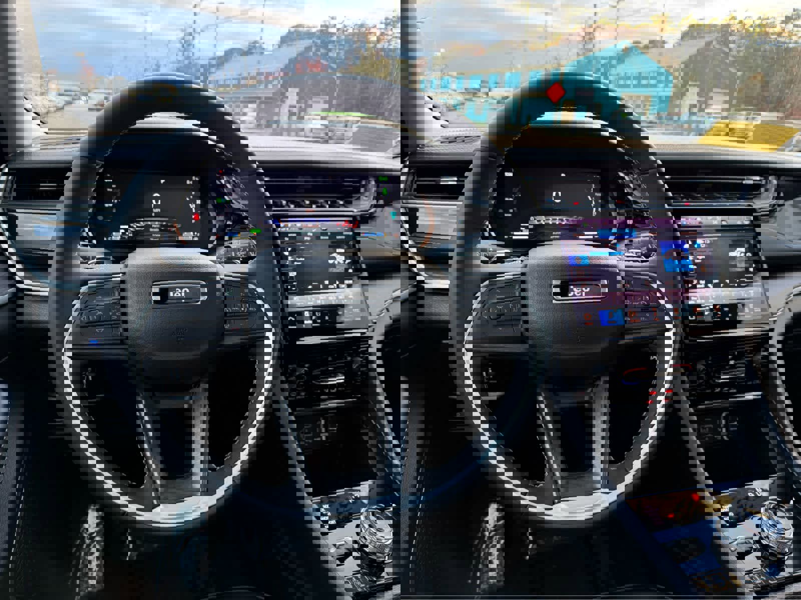 Used 2023 Jeep Grand Cherokee 4WD 4xe image 15