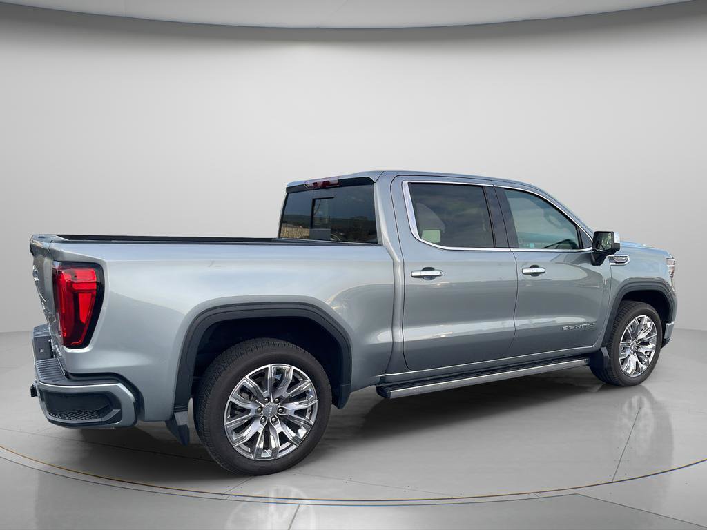 Used 2023 GMC Sierra 1500 Denali w/ Denali Reserve Package AWD/4WD image 11