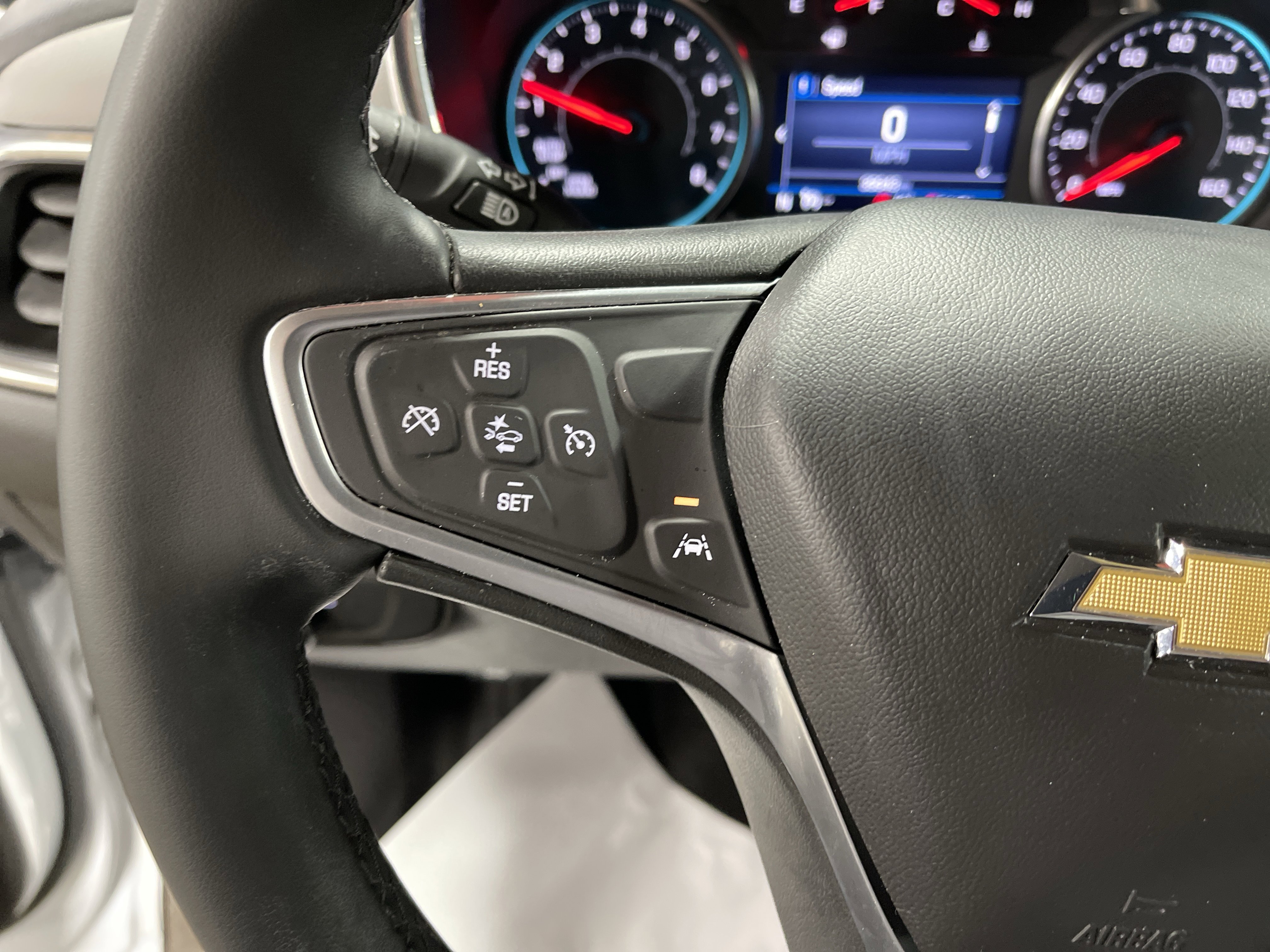 Used 2023 Chevrolet Equinox LT w/ Driver Convenience Package image 18