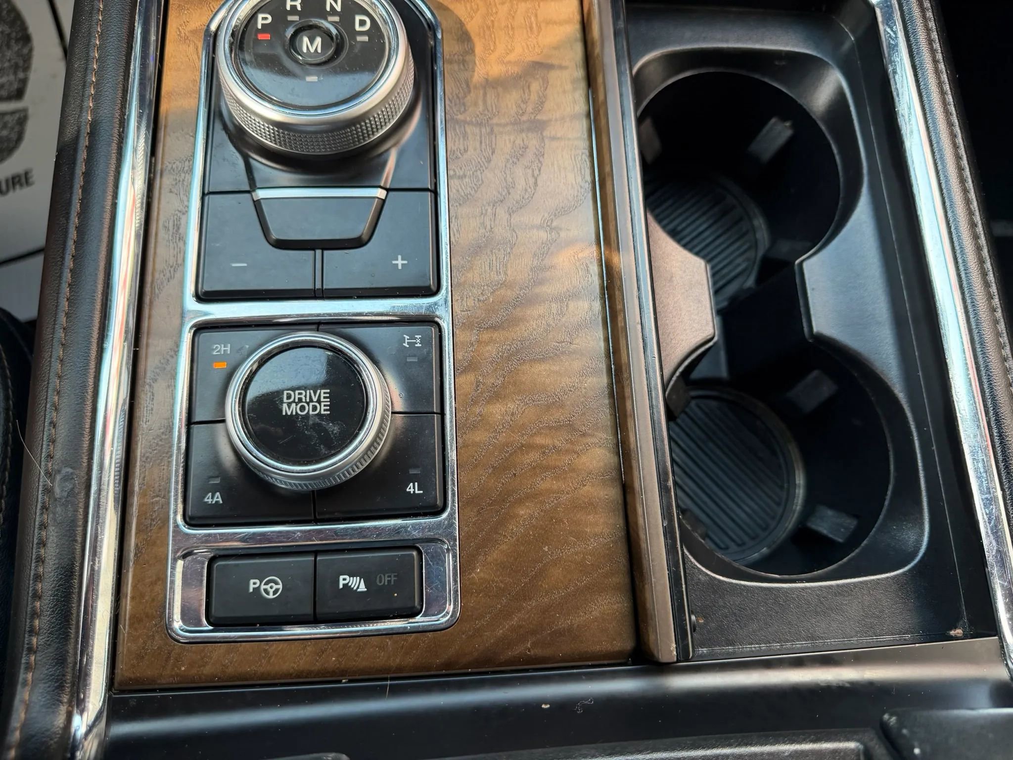 Used 2018 Ford Expedition Max Platinum image 17