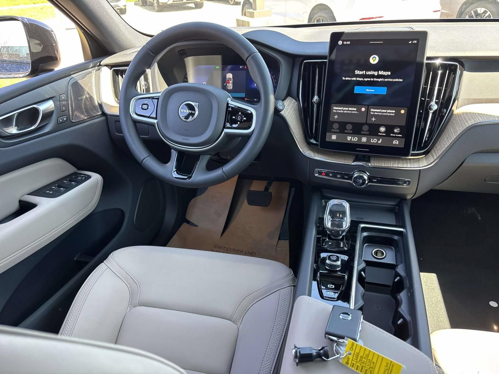 New 2026 Volvo XC60 B5 Plus w/ Protection Package Premier AWD/4WD image 29
