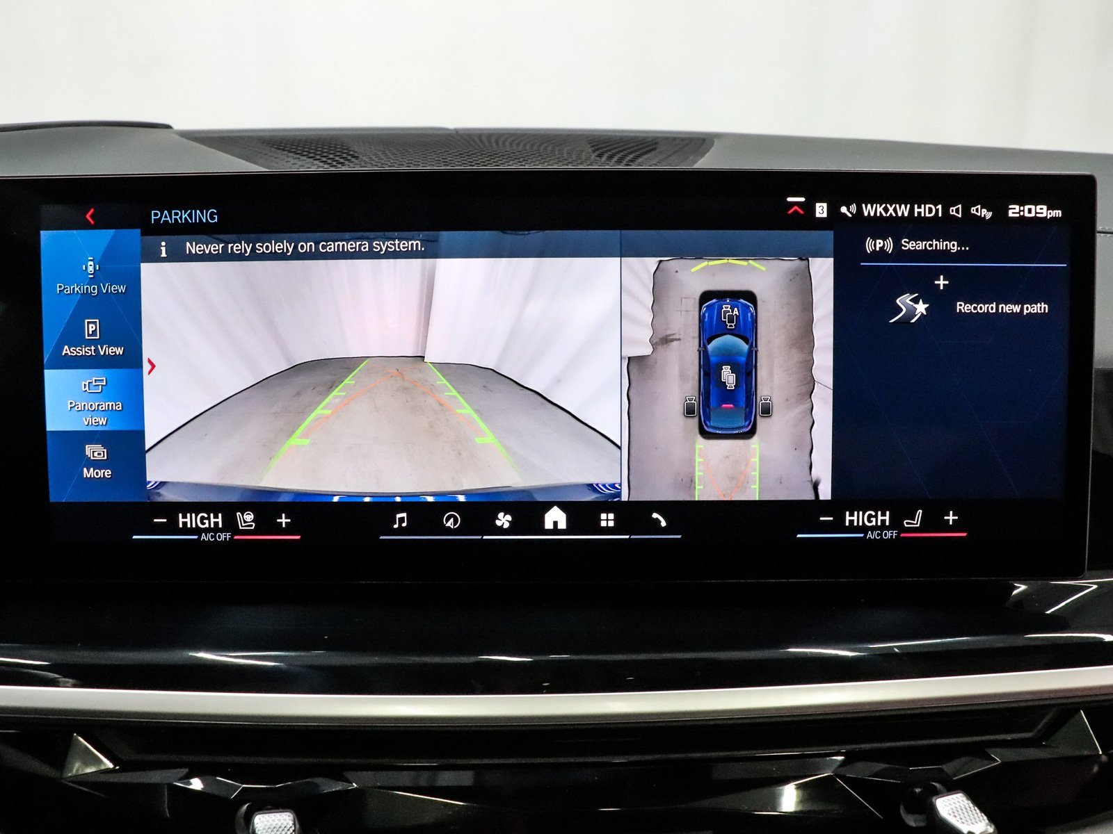 Used 2024 BMW X6 M Competition w/ Executive Package image 41