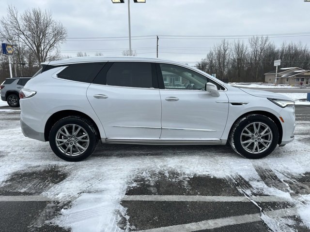Used 2024 Buick Enclave Essence w/ Experience Buick Package image 5