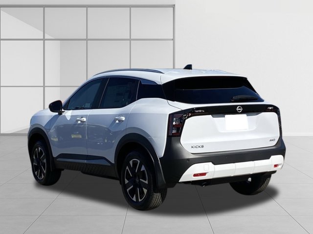 New 2027 Nissan Kicks SV AWD/4WD image 4
