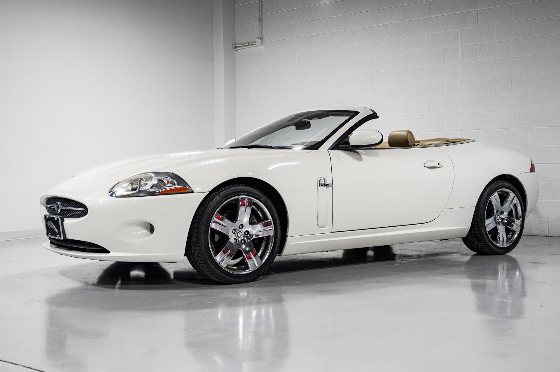 Used 2007 Jaguar XK Convertible image 7