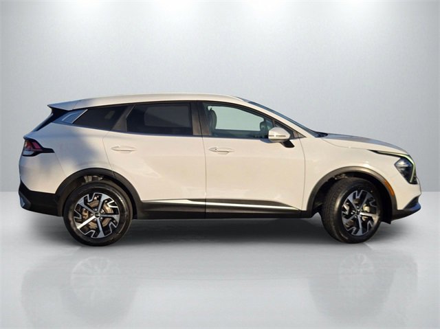 Used 2023 Kia Sportage EX image 3