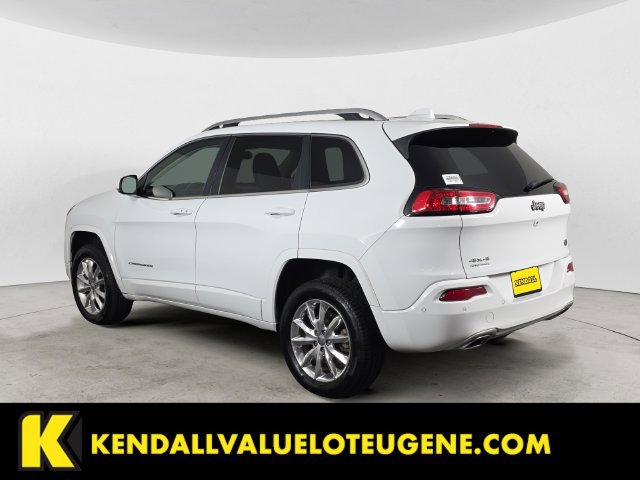 Used 2017 Jeep Cherokee Overland w/ Technology Group AWD/4WD image 7