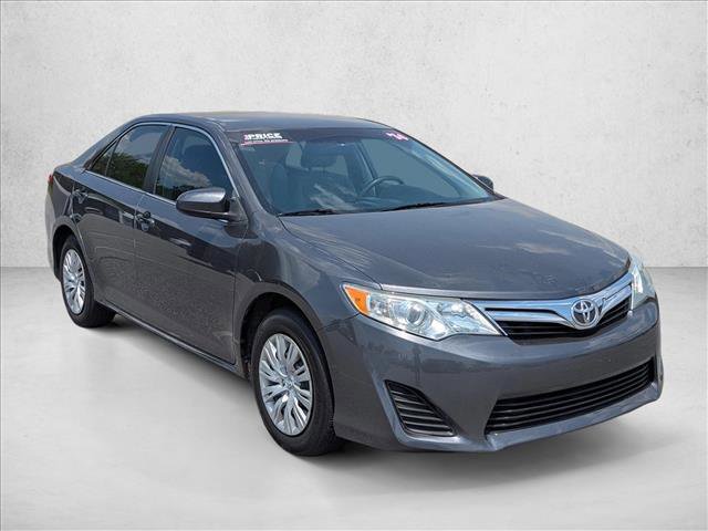 Used 2014 Toyota Camry LE FWD image 3