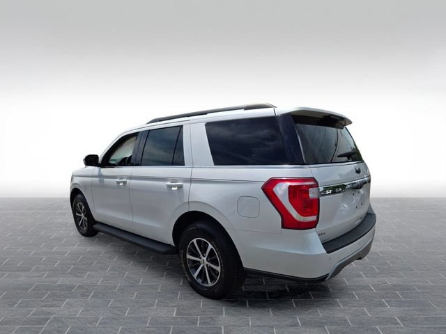 Used 2018 Ford Expedition XLT w/ Equipment Group 201A AWD/4WD image 5