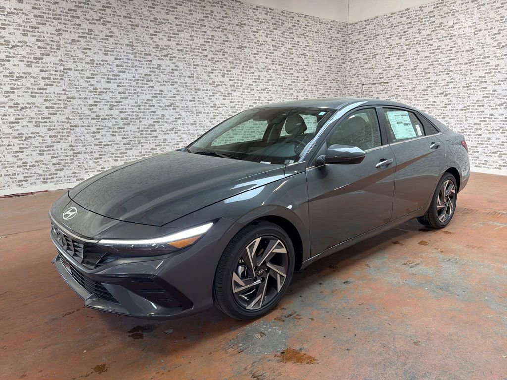 New 2026 Hyundai Elantra Limited image 3