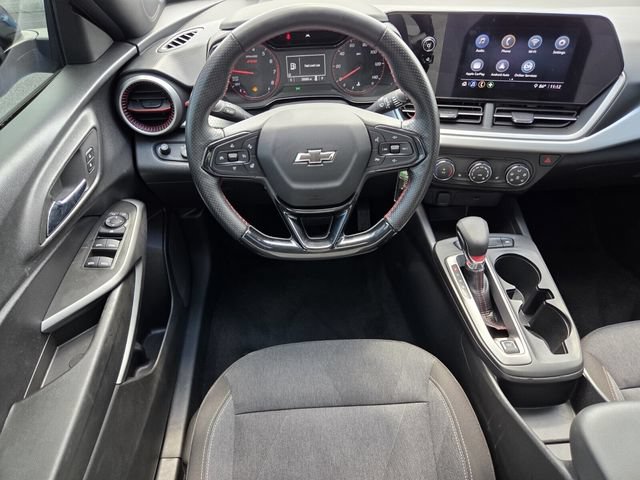 Certified 2024 Chevrolet Trax RS w/ Sunroof Package FWD image 13