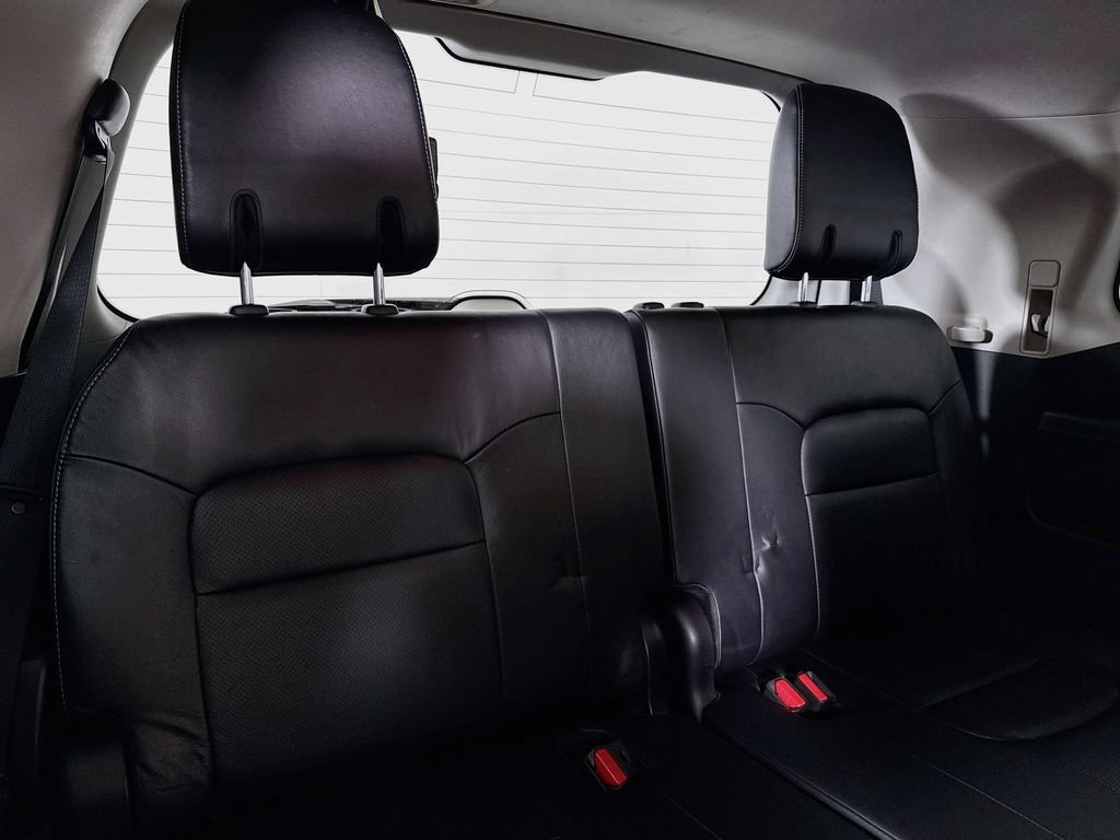 Used 2013 Toyota Land Cruiser AWD/4WD image 35