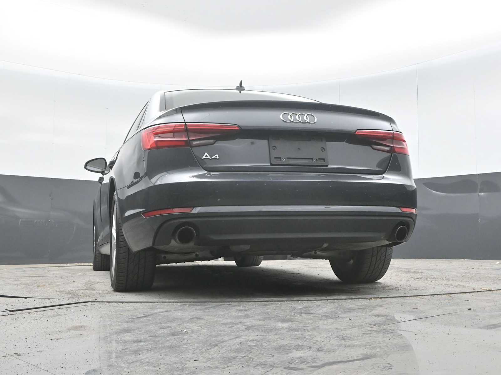 Used 2017 Audi A4 2.0T Premium FWD image 32
