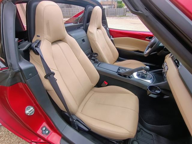 Used 2020 MAZDA MX-5 Miata RF Grand Touring RWD image 46