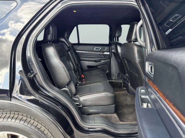 Used 2018 Ford Explorer Limited image 42