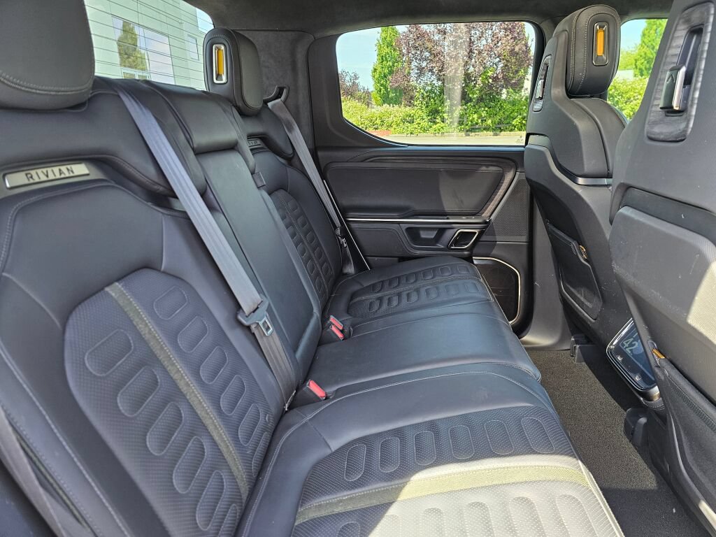 Used 2022 Rivian R1T Adventure AWD/4WD image 16