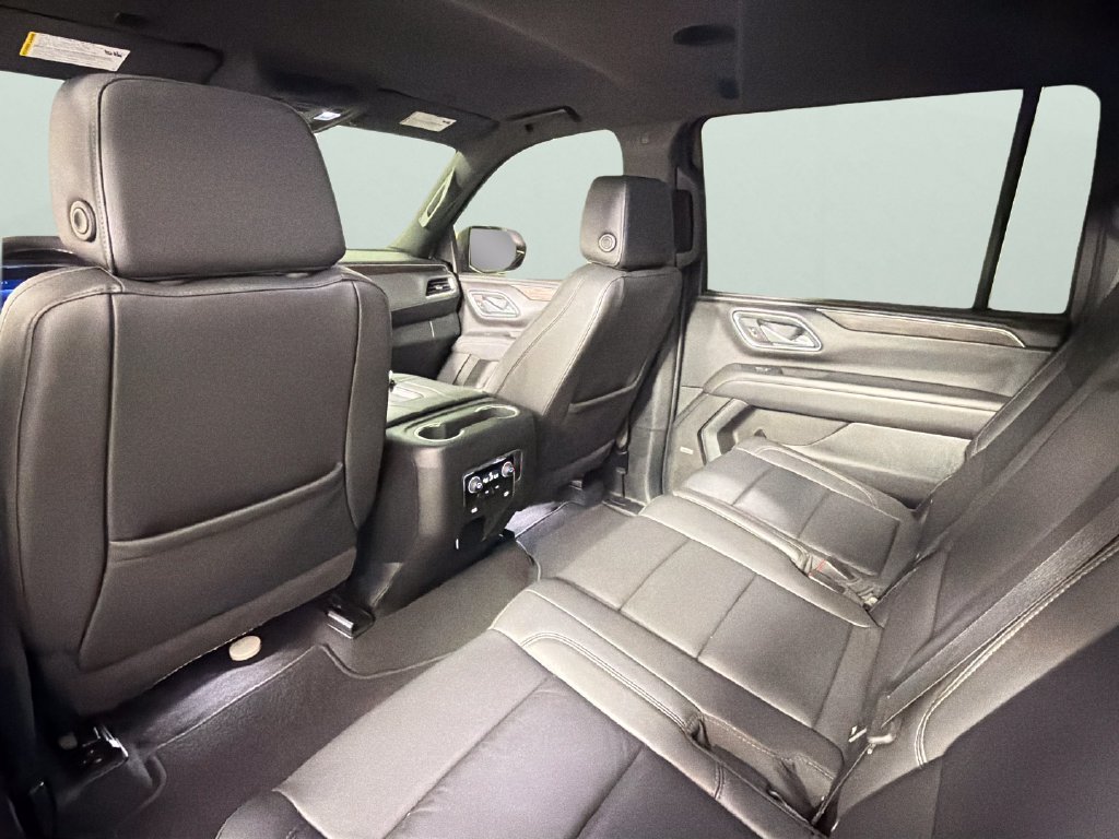 Used 2024 Chevrolet Suburban LT AWD/4WD image 29